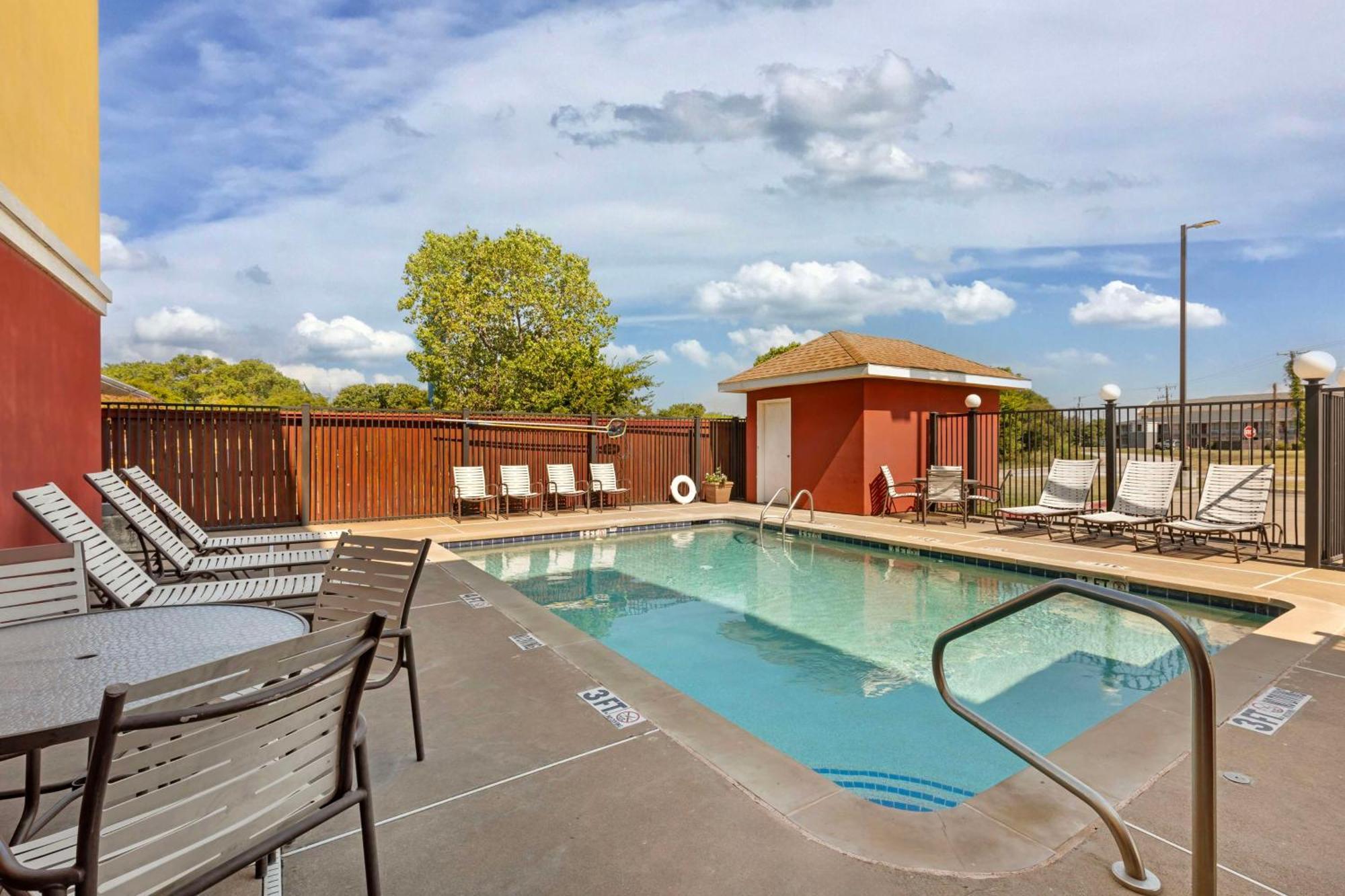 Best Western Plus Waco North Exterior foto